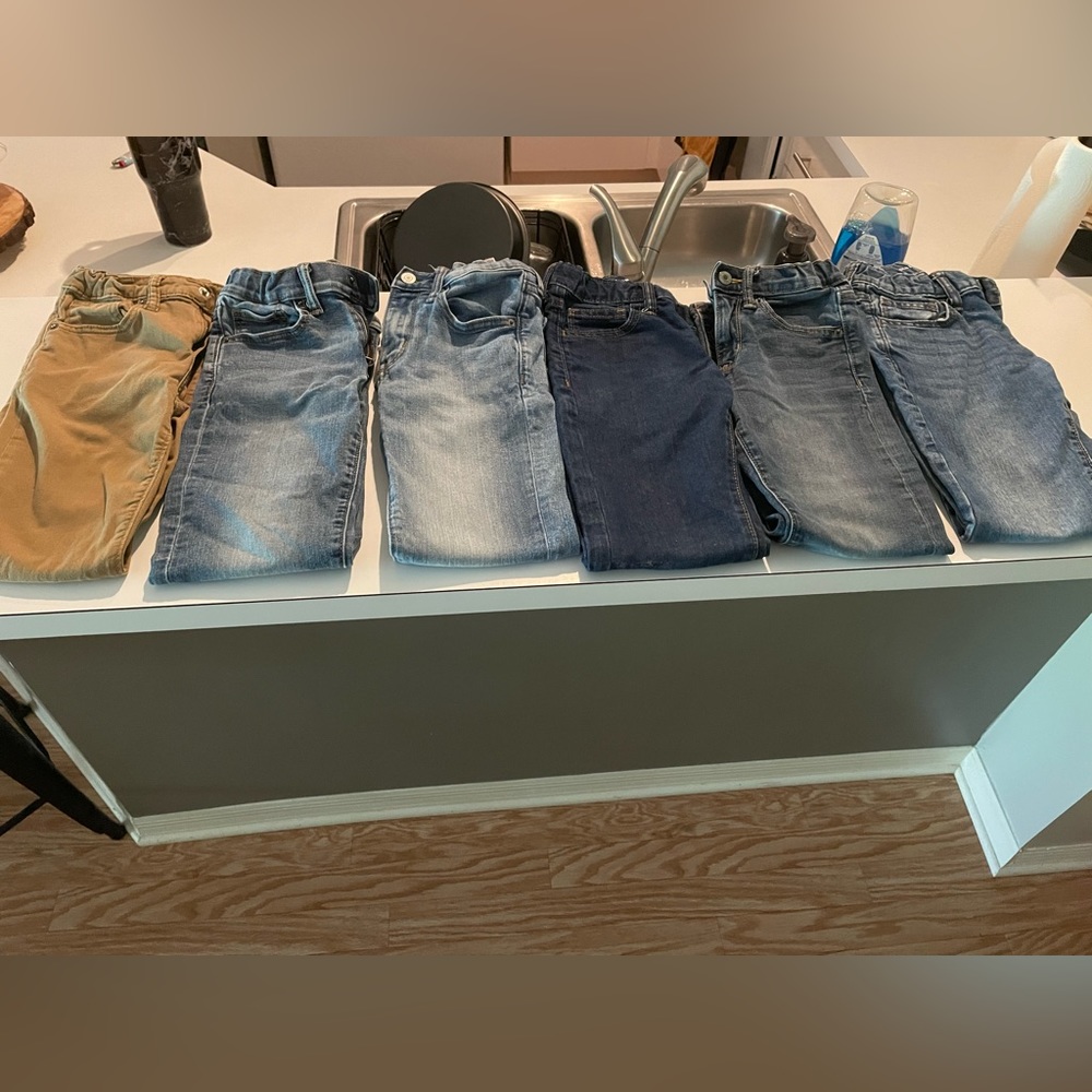 Boys lot 6 pairs size 8 old navy skinny jeans